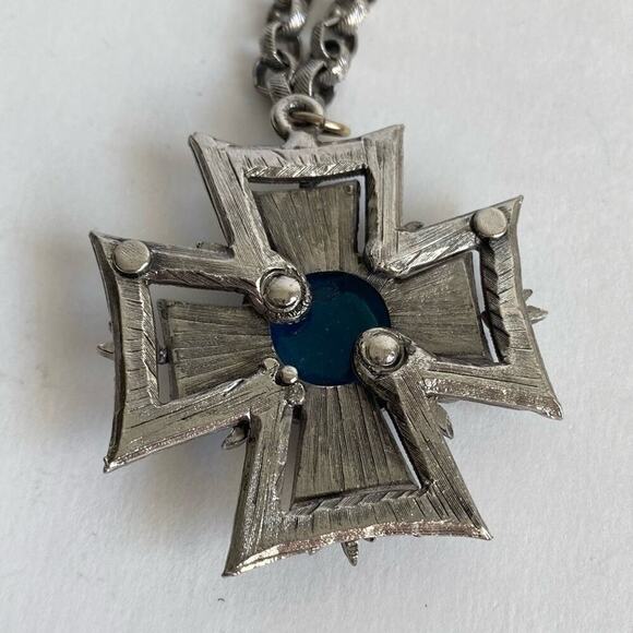 Vintage Maltese Cross Necklace Silver Tone Teal Green Stones Pendant Long 30” - Picture 8 of 10